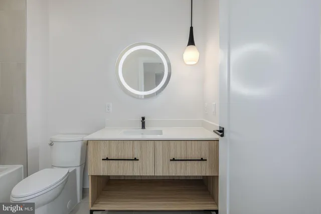 $1,005,000 | 255 West Falls Station Boulevard, Unit PH3, Falls Church, VA 22043