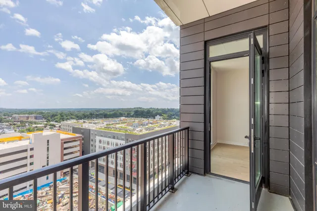 $1,005,000 | 255 West Falls Station Boulevard, Unit PH3, Falls Church, VA 22043