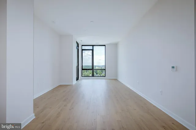 $1,005,000 | 255 West Falls Station Boulevard, Unit PH3, Falls Church, VA 22043