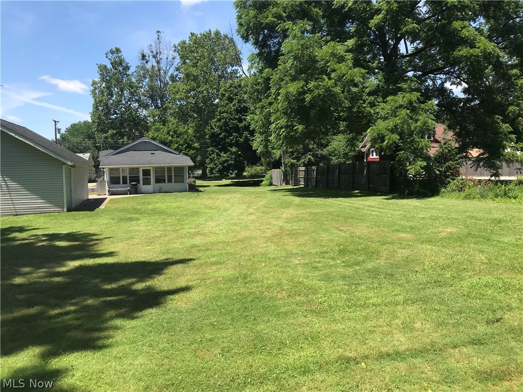 1669 Betz Road Akron, OH 44306 - Photo 2 of 30