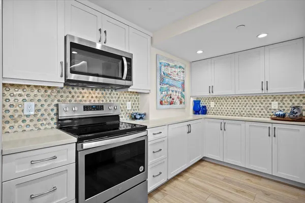 $1,250,000 | 450 Ocean Drive, Unit PH3, Juno Beach, FL 33408