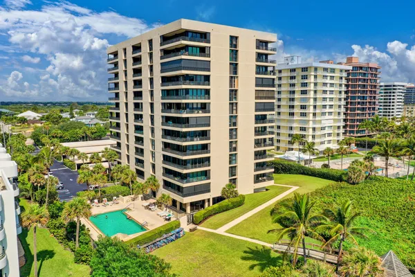 $1,250,000 | 450 Ocean Drive, Unit PH3, Juno Beach, FL 33408