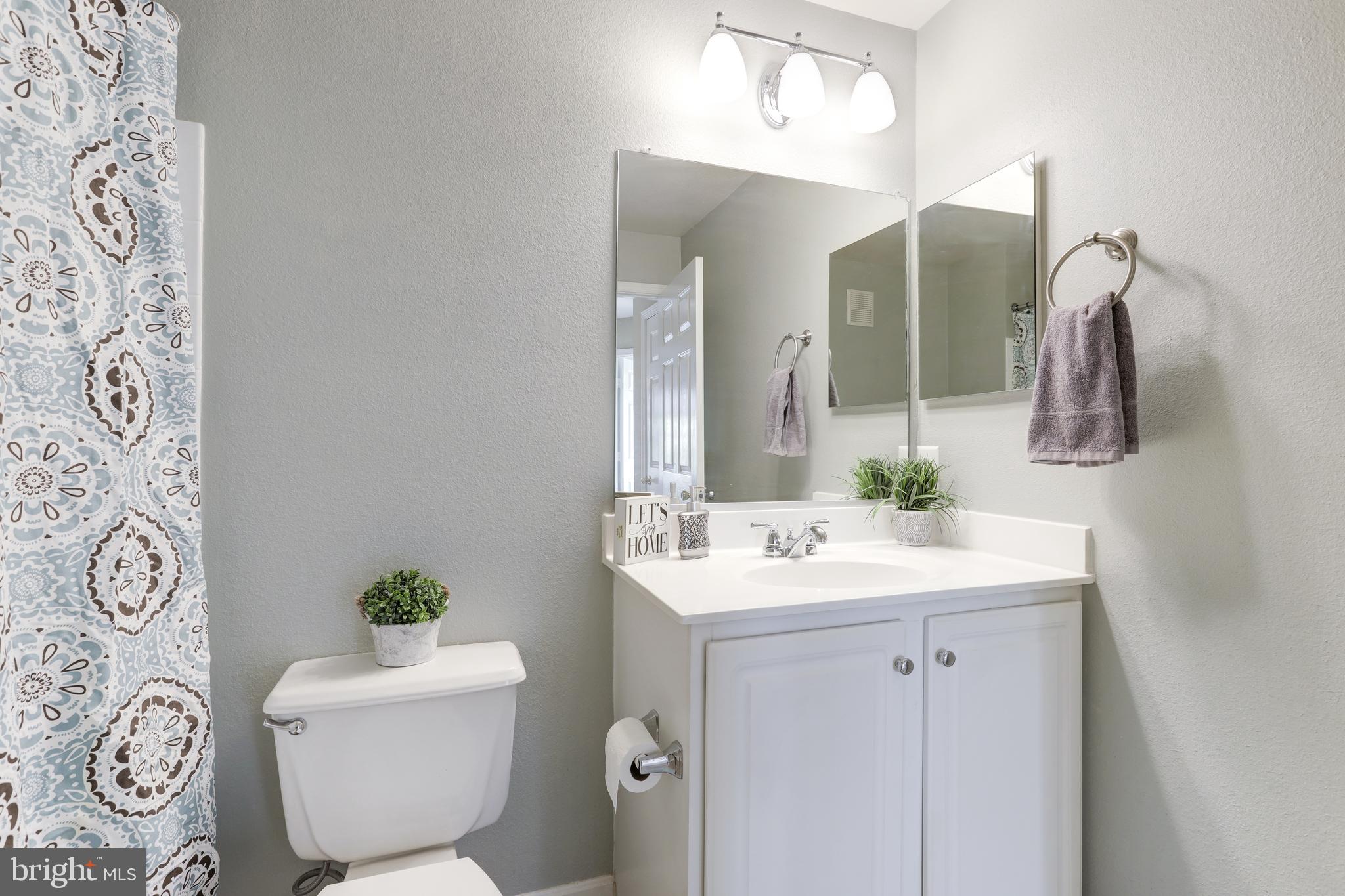 13105 Marcey Creek Road Herndon, VA 20171 - Photo 21 of 25 Updated Baths