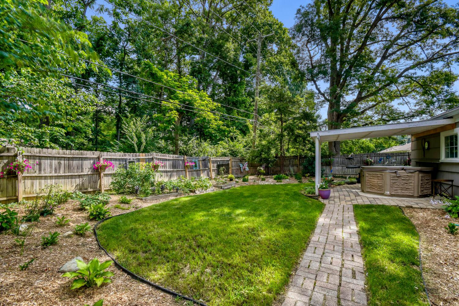 2732 Minerva Lake Road Columbus, OH 43231 - Photo 25 of 29 FENCED YARD AND COVERED PATIO