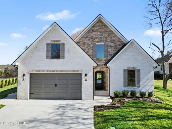 $625,000 | 2030 Cherokee Drive, Maryville, TN 37801