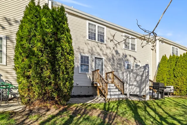 $405,000 | 7 Boxberry Lane, Unit 7, Rockland, MA 02370