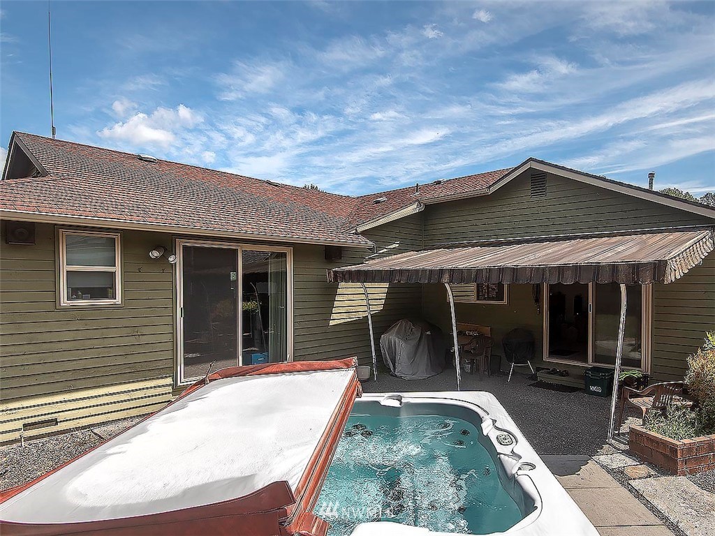23424 13th Place West Bothell, WA 98021 - Photo 23 of 26