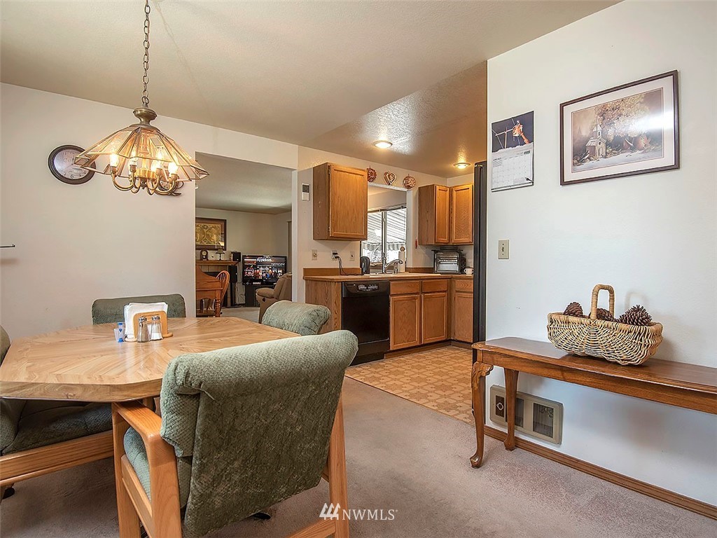 23424 13th Place West Bothell, WA 98021 - Photo 6 of 26