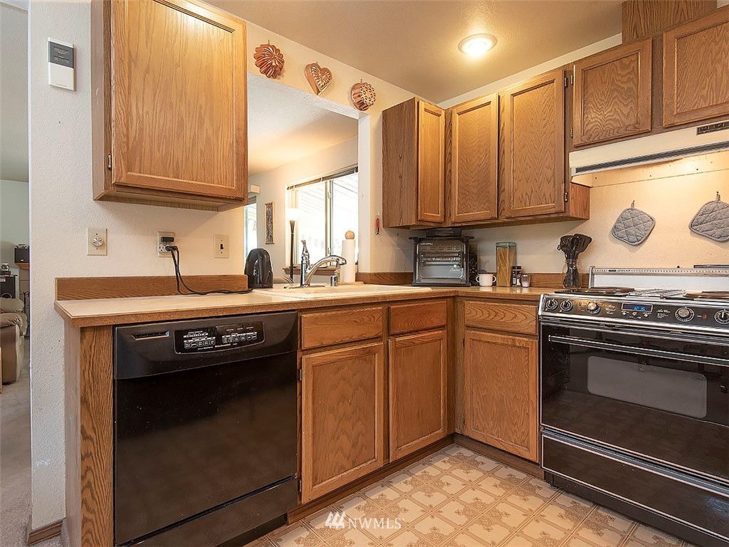 23424 13th Place West Bothell, WA 98021 - Photo 8 of 26