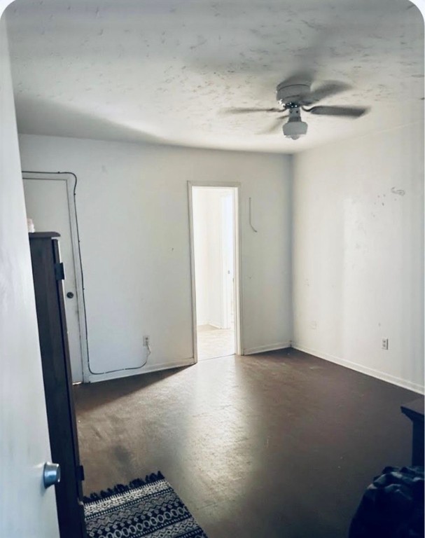 705 Phyllis Court Conroe, TX 77303 - Photo 14 of 17 a view of an empty room