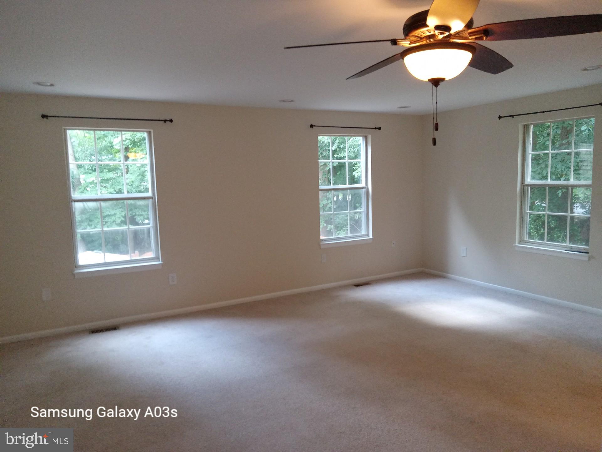 6398 Shaundale Drive Springfield, VA 22152 - Photo 8 of 19 Liv Dn Room