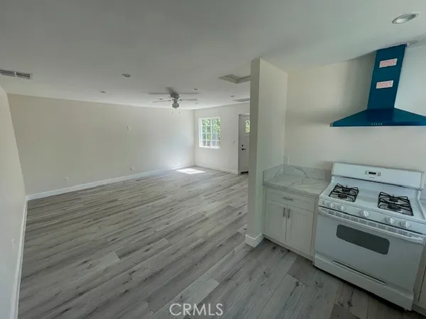 $1,995 | 7019 Geyser Avenue, Reseda, CA 91335