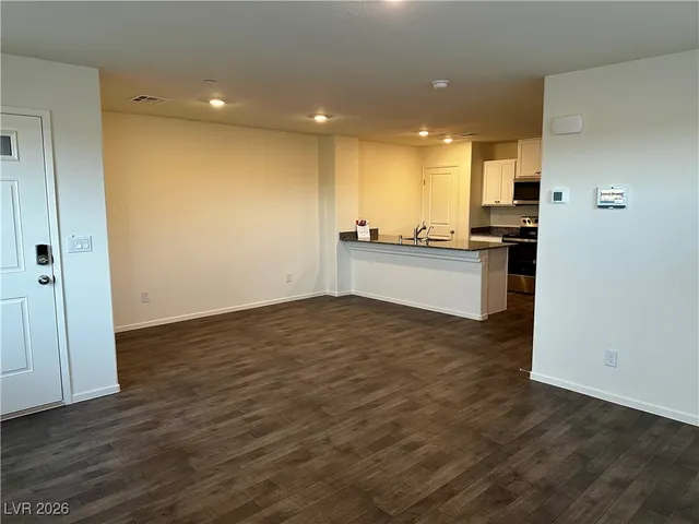 $1,975 | 1164 Scarlet Sparrow Street, Henderson, NV 89011