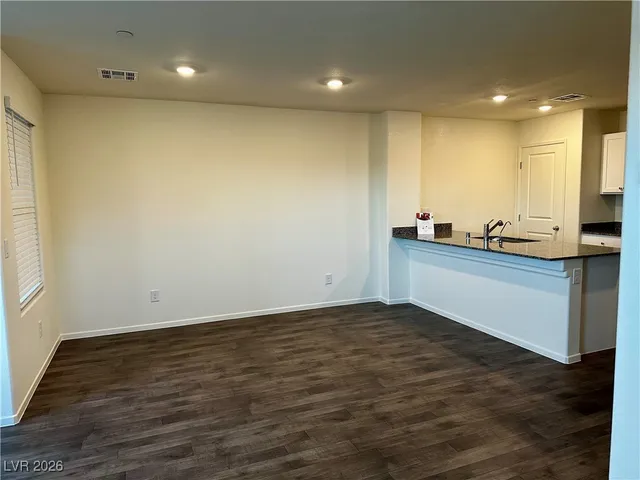 $1,975 | 1164 Scarlet Sparrow Street, Henderson, NV 89011