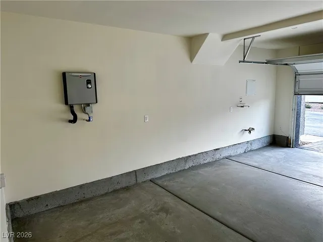 $1,975 | 1164 Scarlet Sparrow Street, Henderson, NV 89011