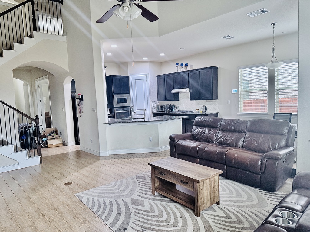 3925 Gildas Path Pflugerville, TX 78660 - Photo 4 of 40