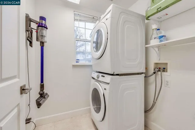 $1,590,000 | 942 Monet Circle, Walnut Creek, CA 94597