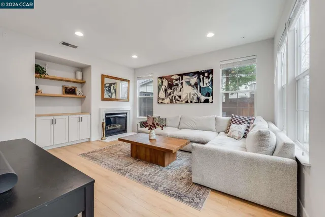 $1,590,000 | 942 Monet Circle, Walnut Creek, CA 94597