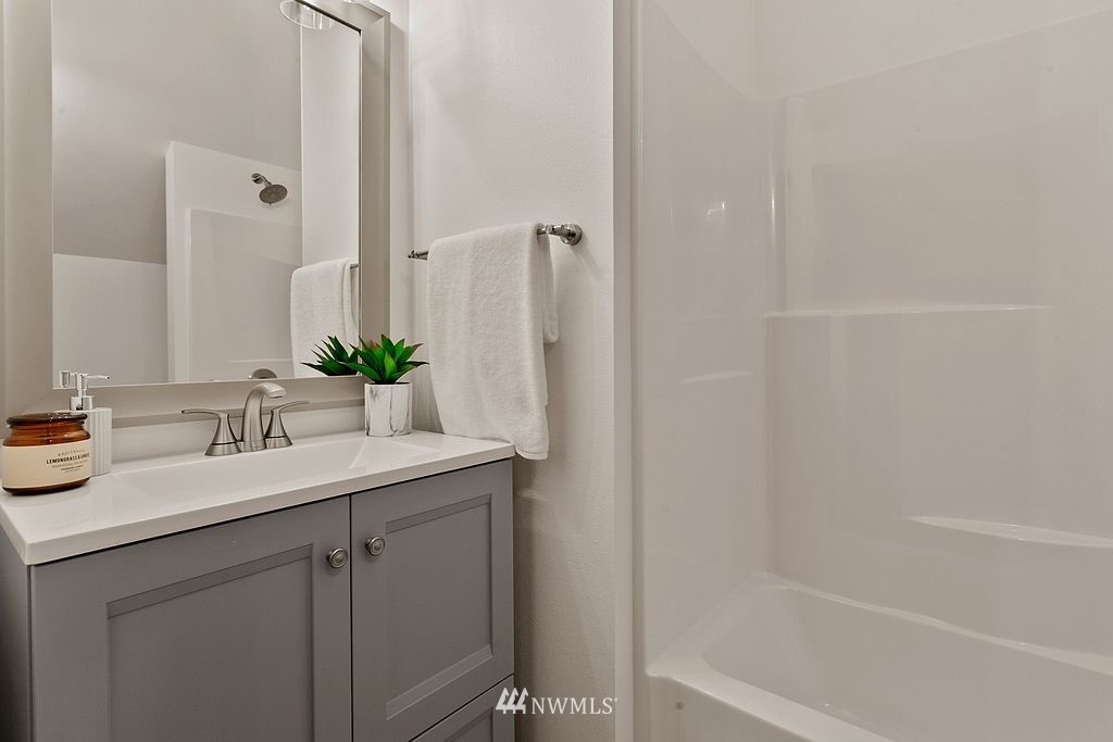 13634 Southeast 196th Place Renton, WA 98058 - Photo 29 of 36 Gallery Image 29