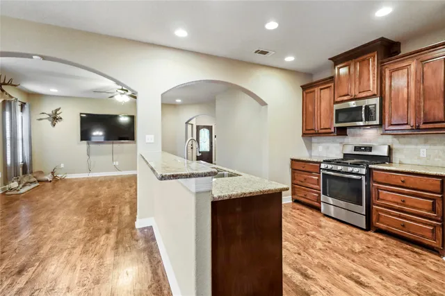 $275,000 | 1012 Rosewood Lane, Angleton, TX 77515