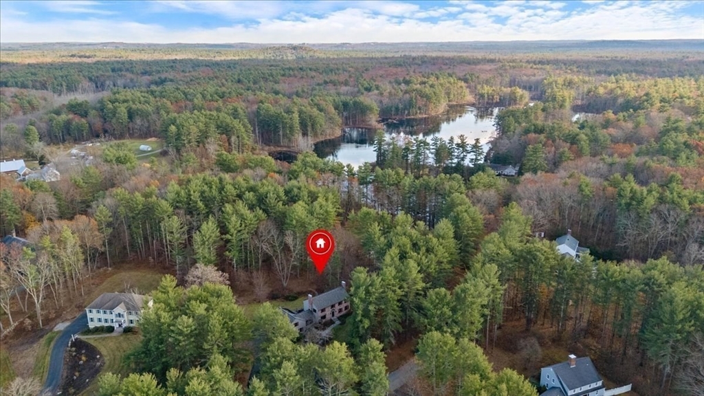 50 Stonecleave Road Boxford, MA 01921 - Photo 6 of 42 a view of a city