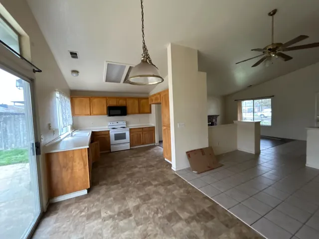 $395,000 | 9840 Douglas Avenue, Delhi, CA 95315