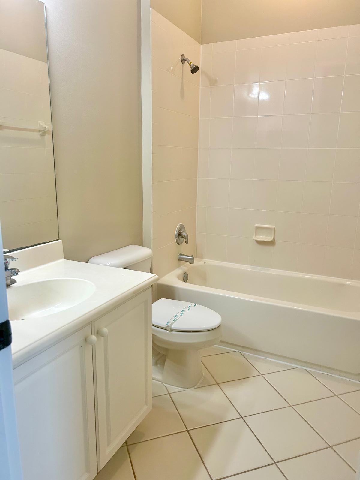 1558 Grande Cull Way Jupiter, FL 33458 - Photo 9 of 24 PHOTO-2026-04-15-15-32-32 (3)