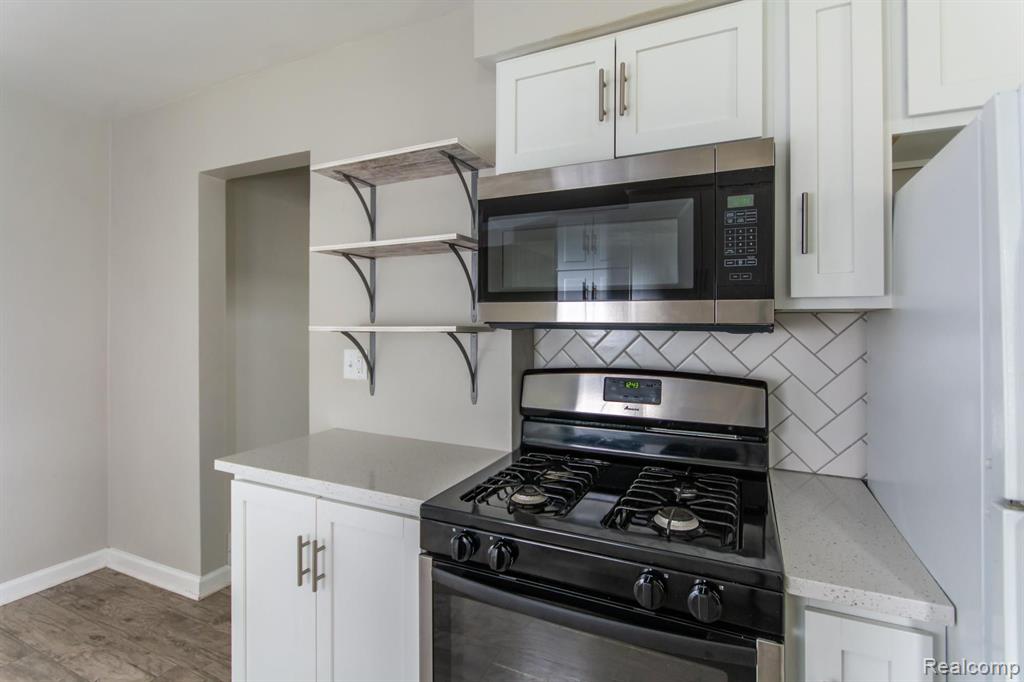 1310 Miller Road Kalamazoo, MI 49001 - Photo 12 of 32