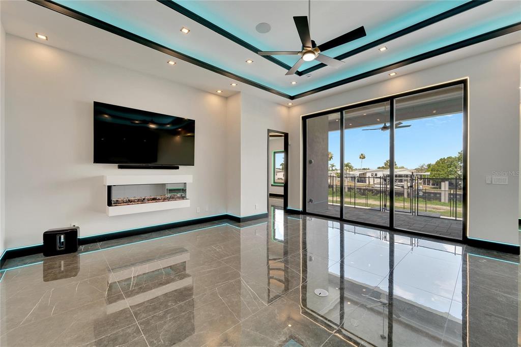 6540 Simone Shores Circle Apollo Beach, FL 33572 - Photo 12 of 86