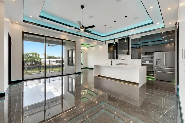 $1,049,000 | 6540 Simone Shores Circle, Apollo Beach, FL 33572