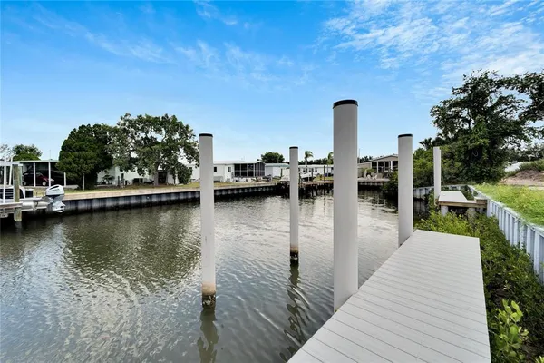 $1,049,000 | 6540 Simone Shores Circle, Apollo Beach, FL 33572