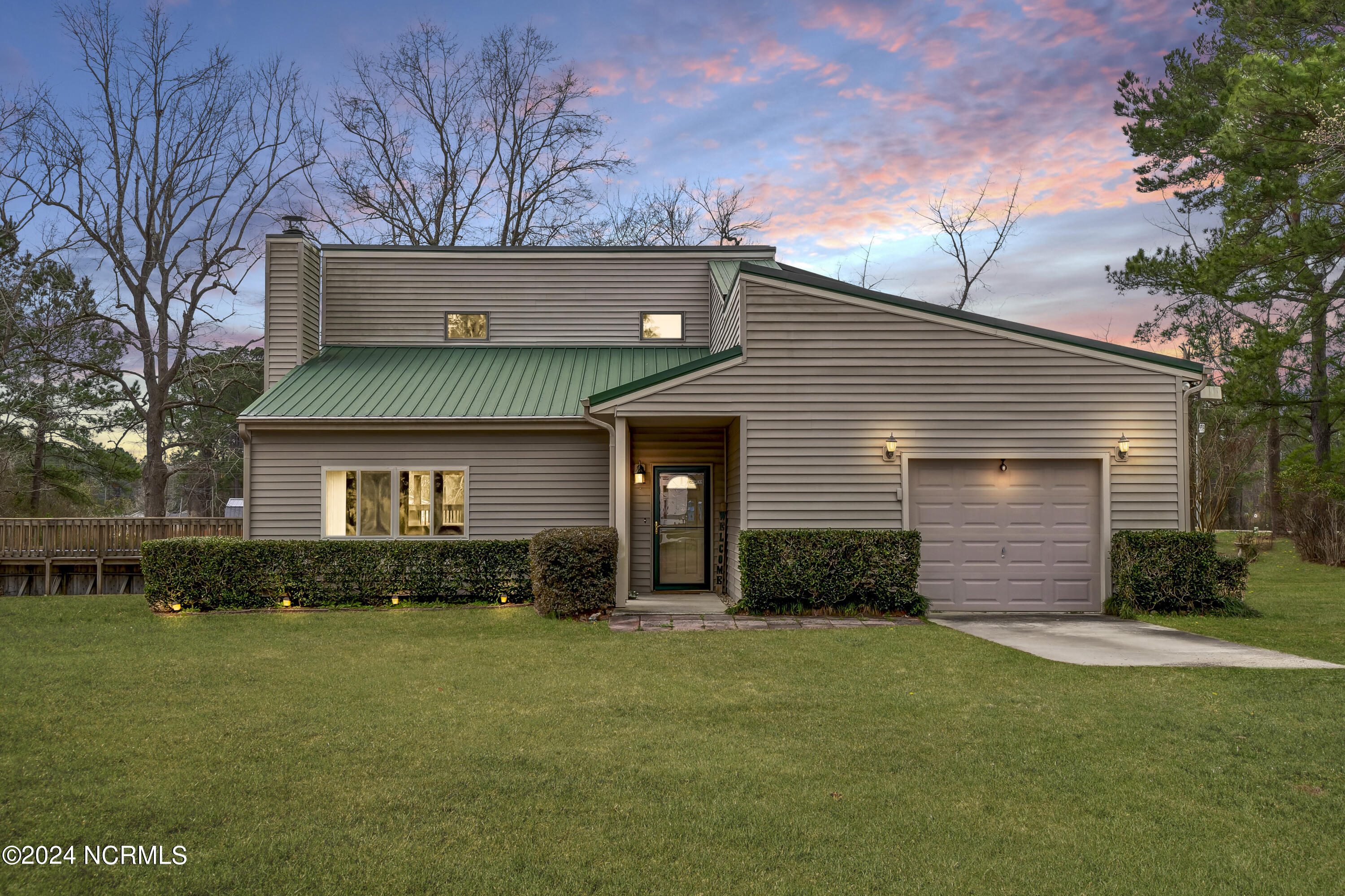 105 Scott-Jenkins Road Jacksonville, NC 28540 - Photo 1 of 28 twilight7