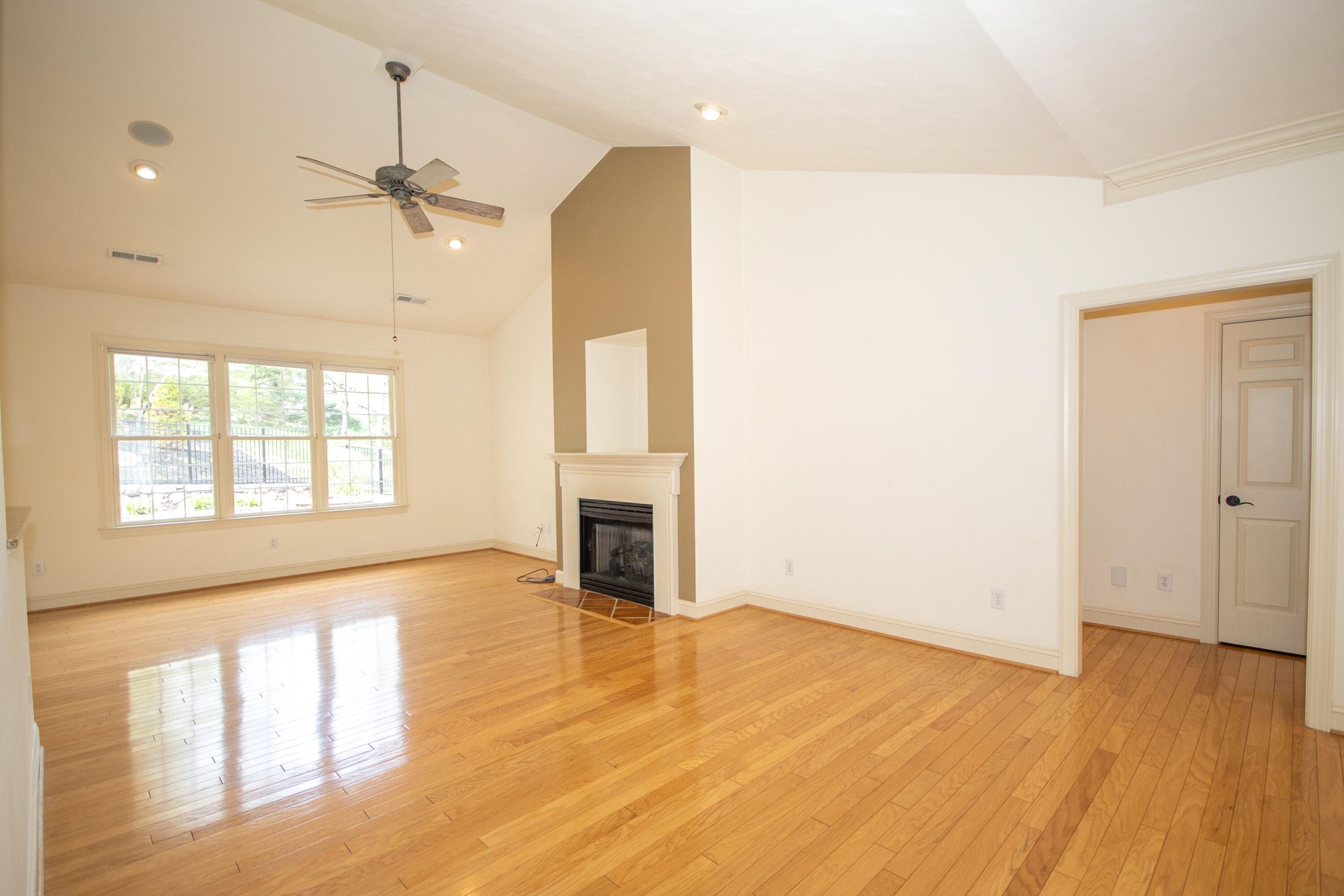 4235 Grandin Road Southwest Roanoke, VA 24018 - Photo 9 of 38 Grandin - 9