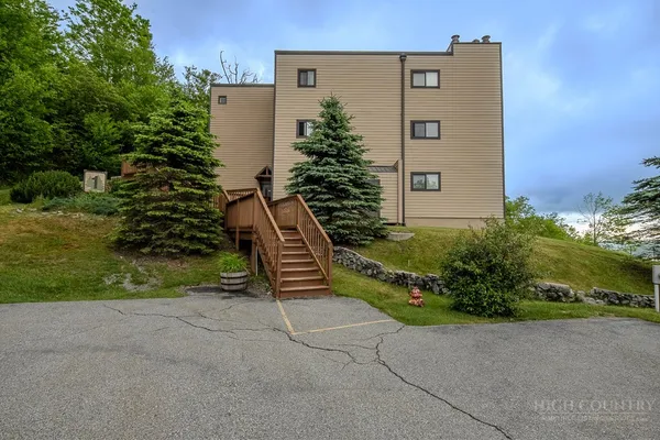 $225,000 | 101 Sugar Ski Drive, Unit 111, Sugar Mountain, NC 28604