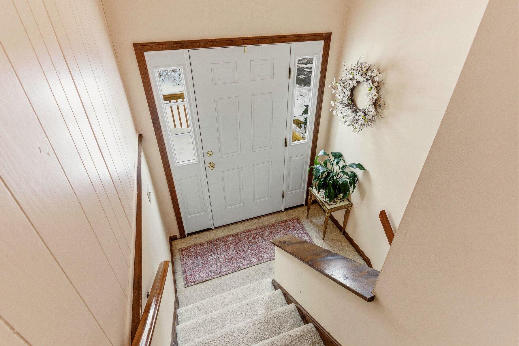 31 Clay Hill Road York, ME 03902 - Photo 7 of 34 Front Entryway
