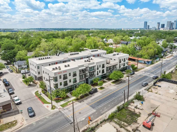$450,000 | 2709 East 5th Street, Unit 1306, Austin, TX 78702