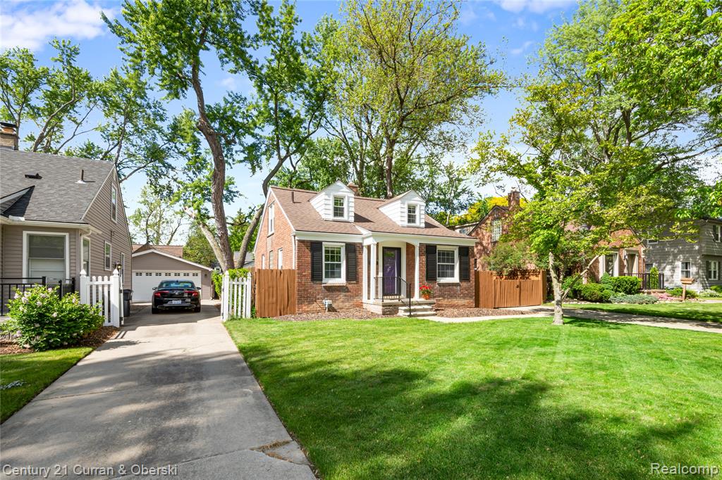 1392 Dorothea Road Berkley, MI 48072 - Photo 3 of 42