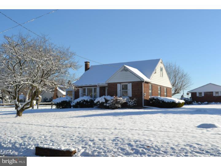 721 Gibraltar Road Reading, PA 19606 - Photo 3 of 15 Gallery Image 3
