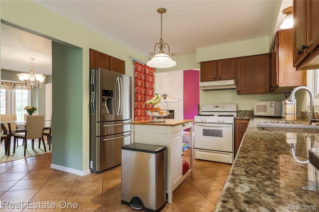 45866 Cider Mill Road Novi, MI 48374 - Photo 18 of 44 45866 Cider Mill 18.jpg