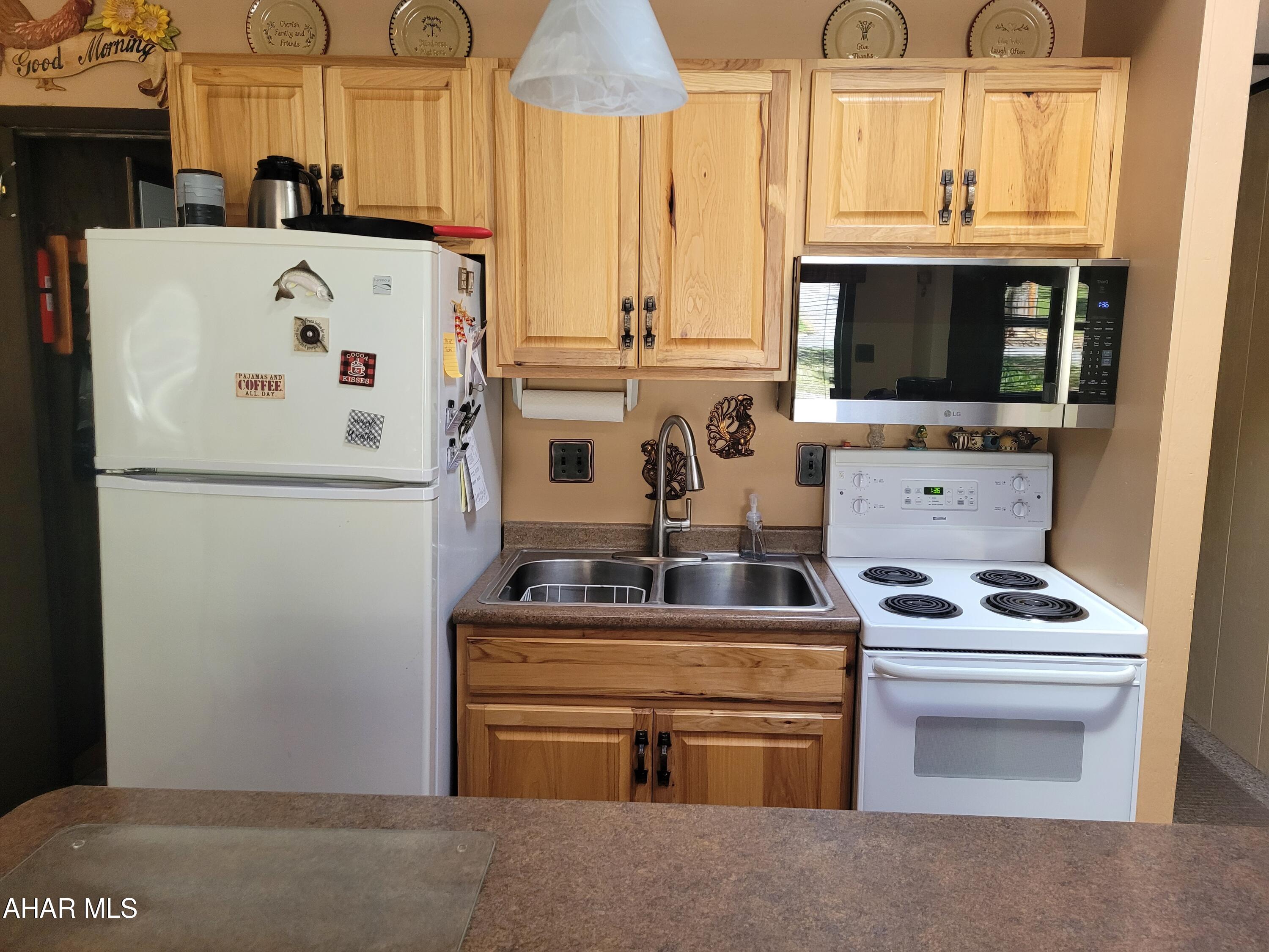 375 Troxell Spring Road Flinton, PA 16640 - Photo 10 of 55