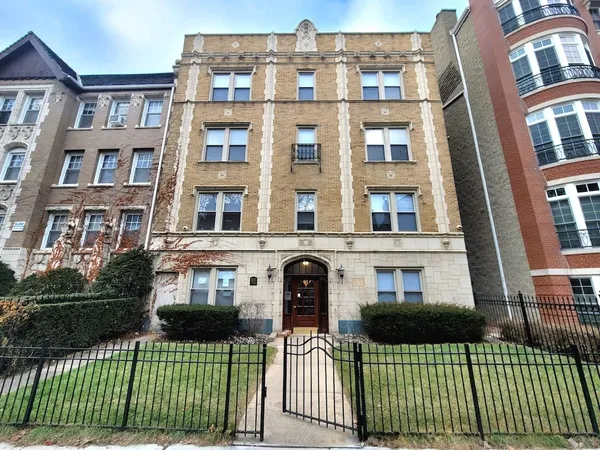 $2,050 | 640 West Wrightwood Avenue, Unit 115, Chicago, IL 60614