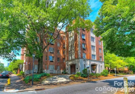 $455,000 | 301 West 10th Street, Unit 401, Charlotte, NC 28202
