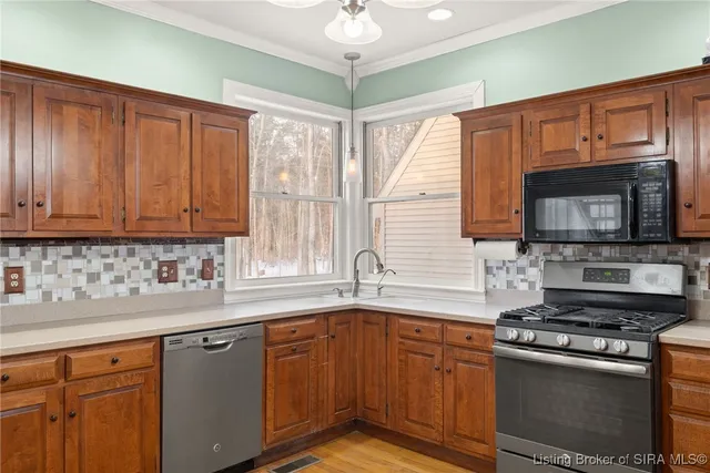 $549,900 | 7075 Abbey Woods Drive Northeast, New Salisbury, IN 47161