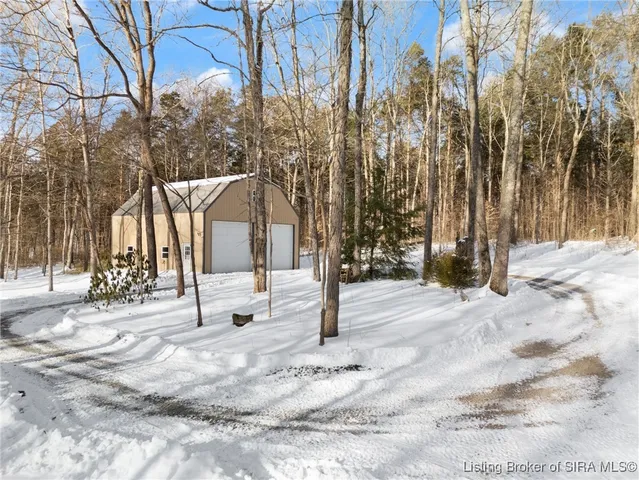 $549,900 | 7075 Abbey Woods Drive Northeast, New Salisbury, IN 47161