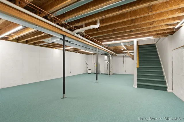 $549,900 | 7075 Abbey Woods Drive Northeast, New Salisbury, IN 47161