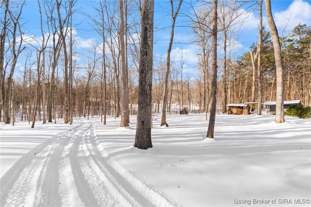 $549,900 | 7075 Abbey Woods Drive Northeast, New Salisbury, IN 47161