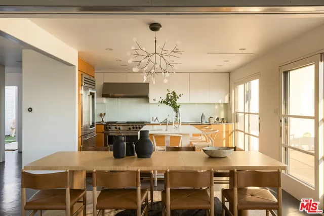 $2,995,000 | 6300 Mulholland Highway, Los Angeles, CA 90068