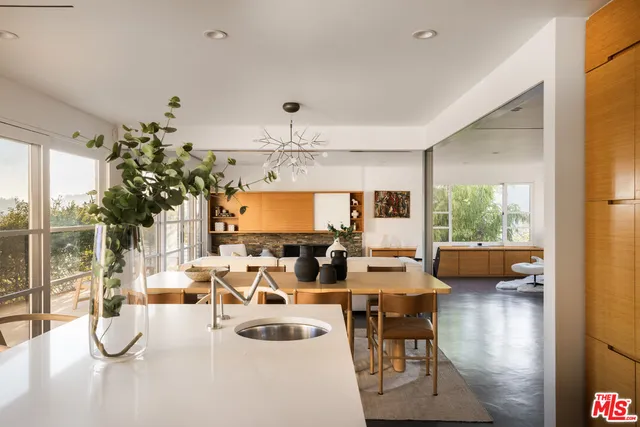 $2,995,000 | 6300 Mulholland Highway, Los Angeles, CA 90068