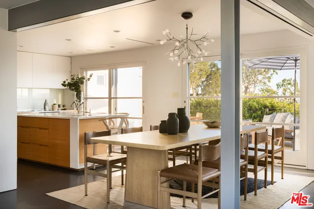 $2,995,000 | 6300 Mulholland Highway, Los Angeles, CA 90068