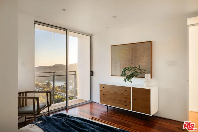 $2,995,000 | 6300 Mulholland Highway, Los Angeles, CA 90068